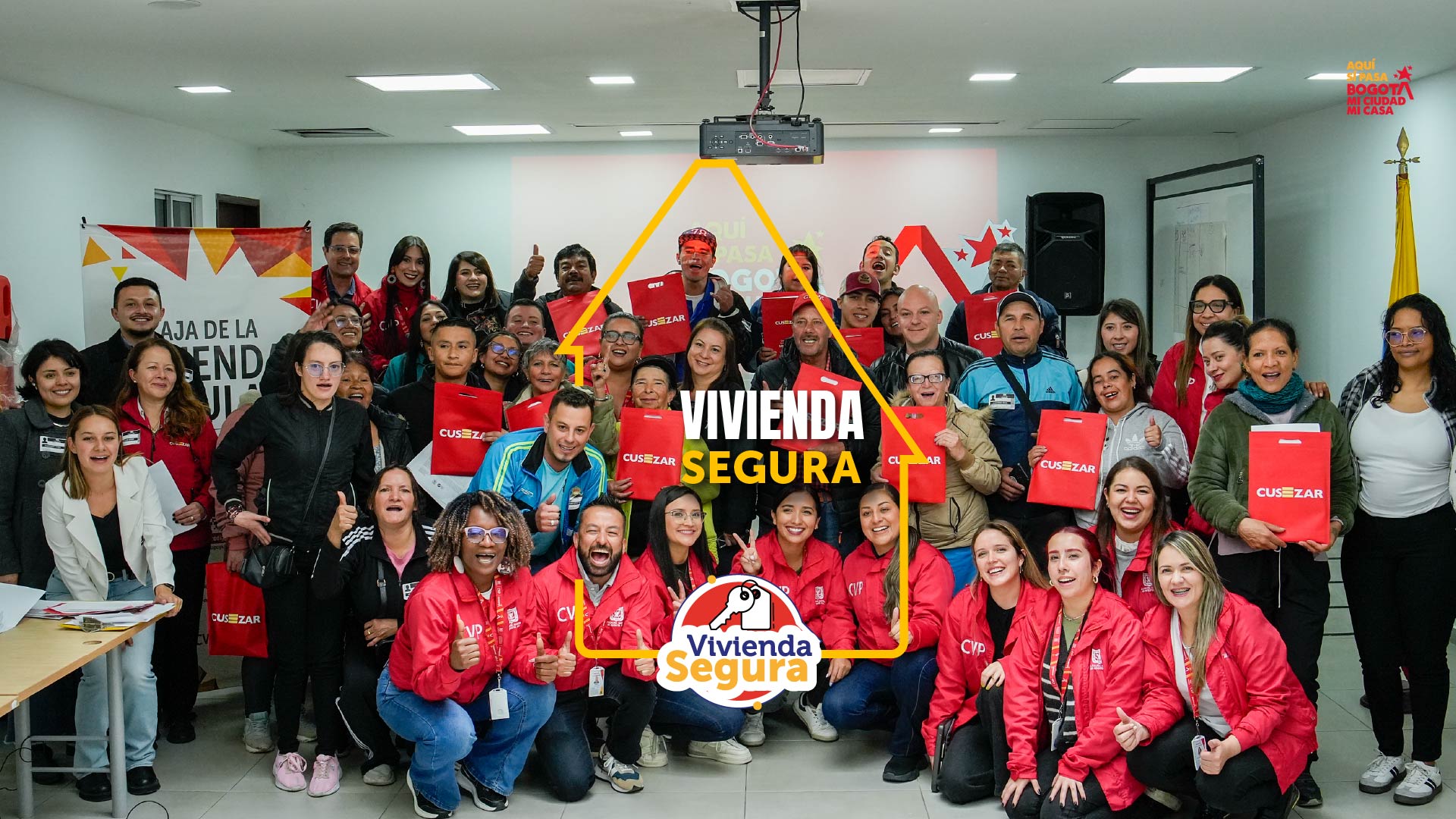 20 familias que vivían en zonas de alto riesgo no mitigable son reasentadas gracias al programa Vivienda Segura de la Caja de la Vivienda Popular. Ahora tendrán un apartamento nuevo en la localidad de Bosa.  