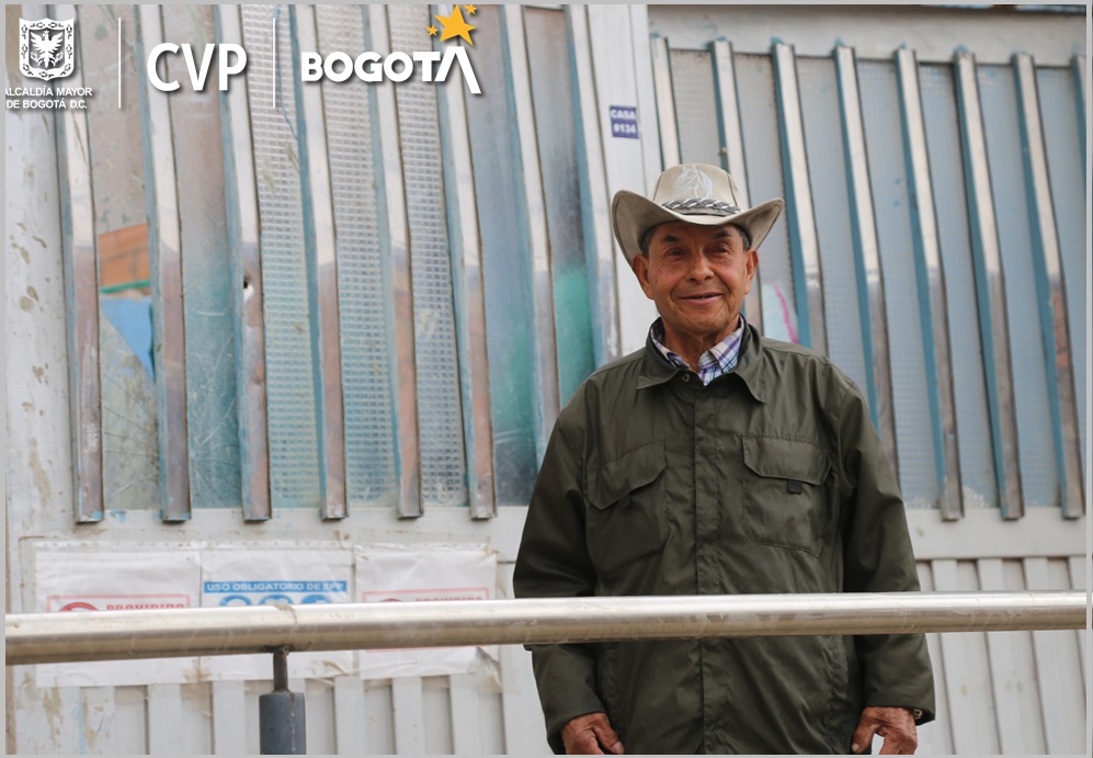 La Secretaría Distrital del Hábitat ha fortalecido su compromiso con la mejora de la calidad de vida de los habitantes de Bogotá, a través de alianzas estratégicas con el sector privado. En esta ocasión, la empresa Merkatejas se ha unido a los esfuerzos de la Caja de la Vivienda Popular (CVP), dentro del marco del Plan Terrazas para mejorar las condiciones habitacionales de las familias.