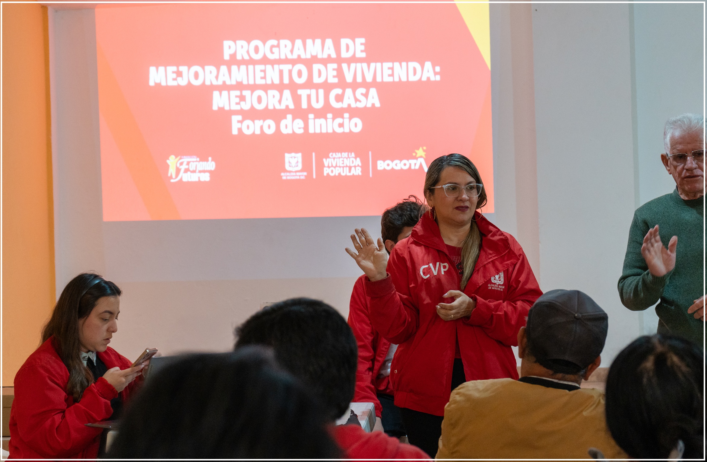 El mensaje llegó claro y directo. Este es el comienzo, de aquí en adelante caminamos juntos hacia el mejoramiento de cada vivienda. Para las familias de Santa Rita y Villa Cindy llegaron las respuestas. 