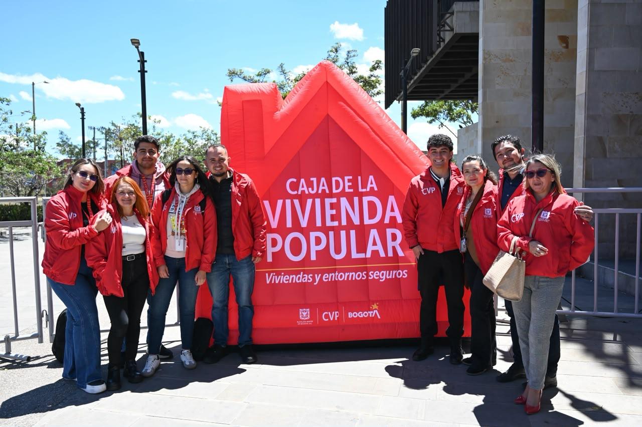 CVP entrega titulos de vivienda en Ciudad Bolívar 8 2026