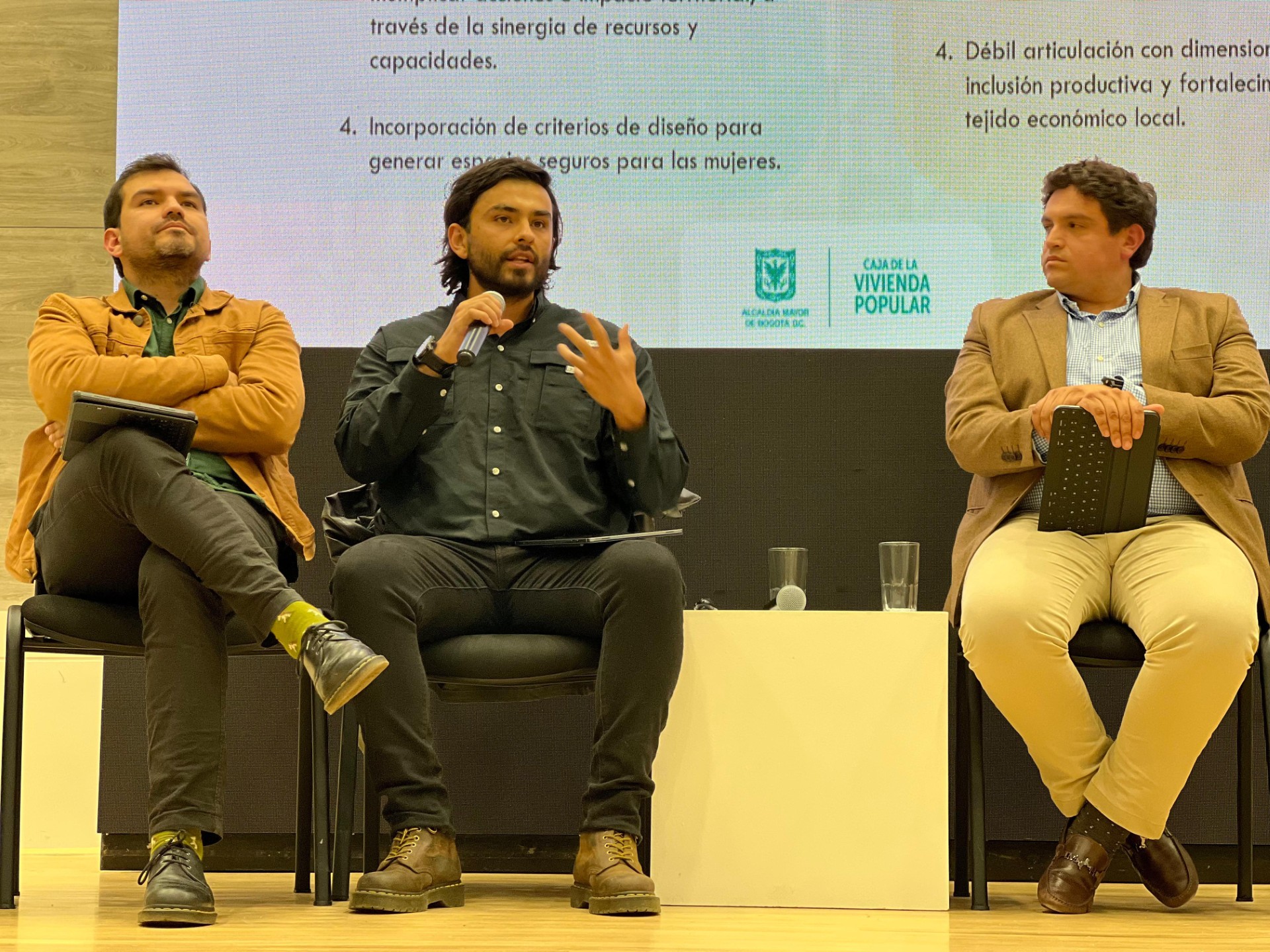Cuando la ciudad se construye con las comunidades revitalización urbana en Bogotá 2025