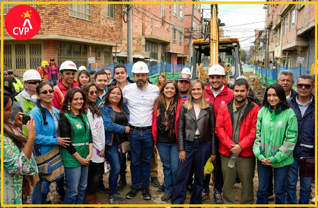 El evento de inicio de obra se realizó en el Parque de la Virgen. Allí el alcalde Carlos Fernando Galán, el director de la CVP, Juan Carlos Fernández Andrade, y la ciudadanía recorrieron varios puntos de obra y tramos que se van a intervenir.