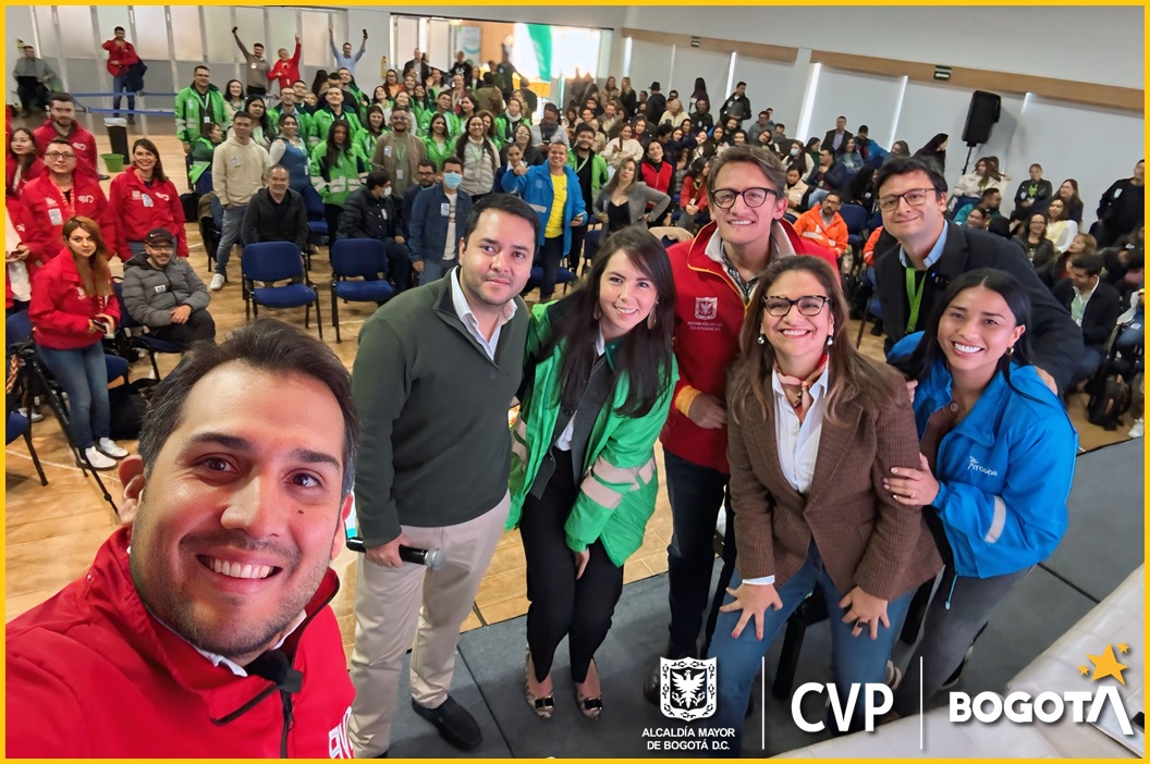 Se llevó a cabo el primer encuentro de equipos de gestión social del Sector Hábitat. El objetivo de esta reunión de gestores sociales está enfocado en fortalecer los compromisos de cada equipo, además de sentar las bases para una gestión social que trabaje por el futuro de la ciudad y el bienestar de sus habitantes en #BogotáMiCiudadMiCasa, 