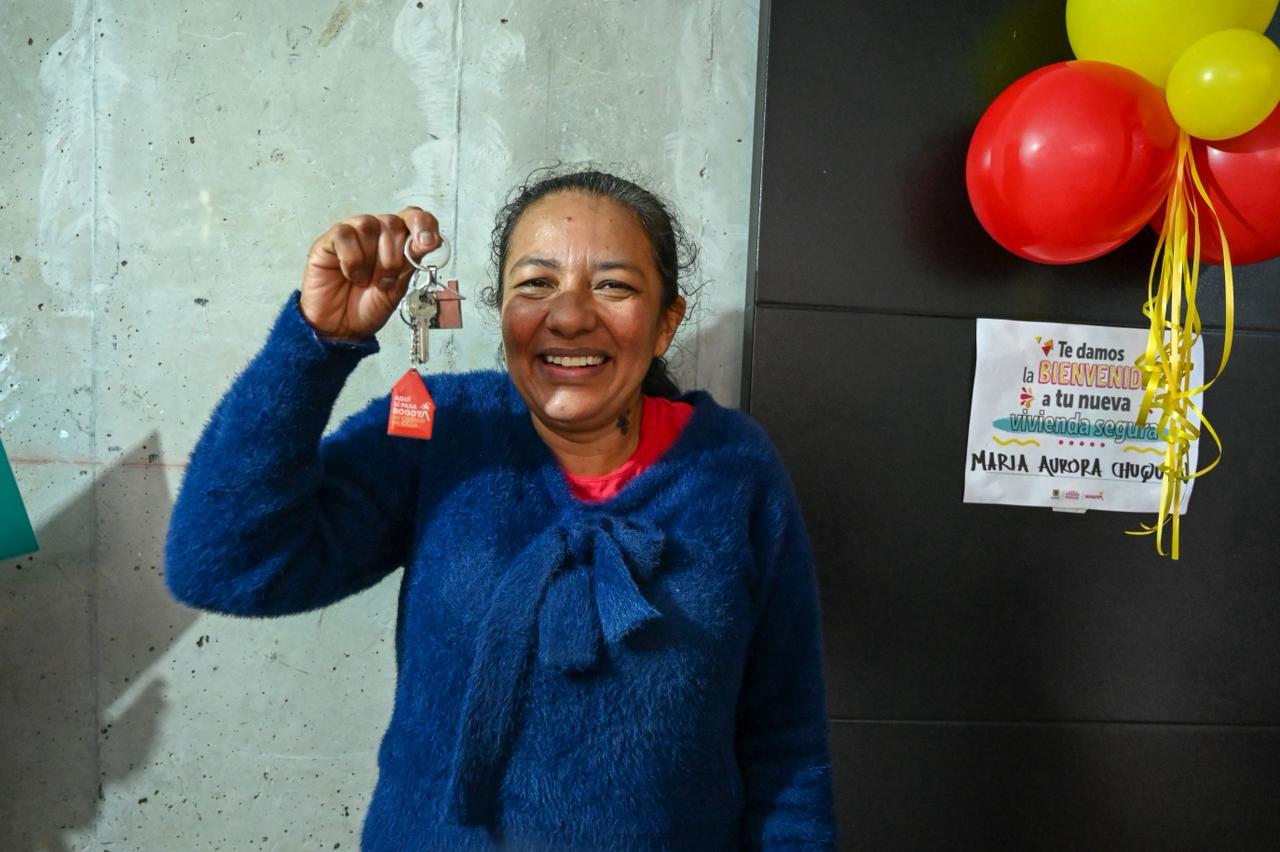 Entregas REAS Nuevos hogares nuevos comienzos para las familias en Bogotá 11