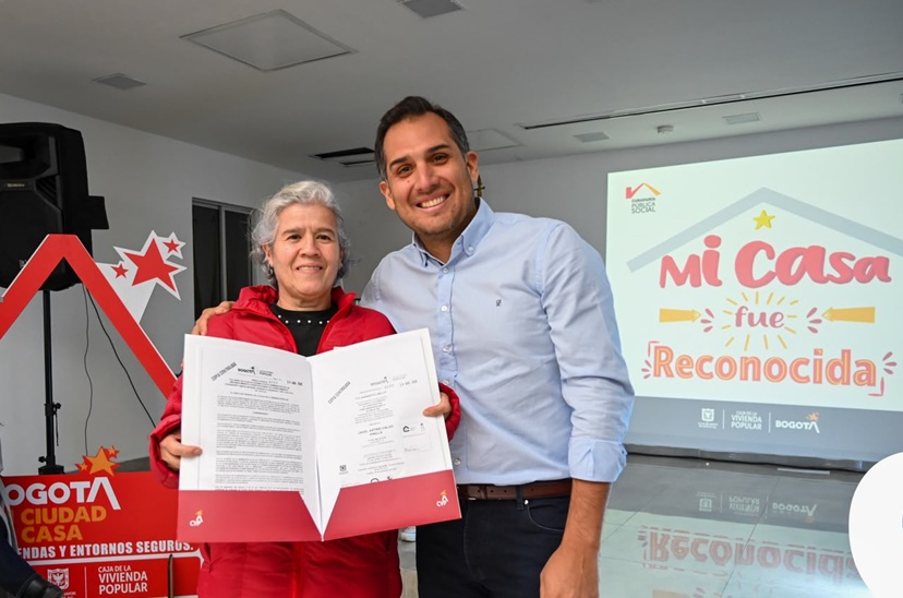 Las familias beneficiarias son las protagonistas de estos importantes eventos, resultado de los programas y servicios ofrecidos por la Caja de la Vivienda Popular a través de la Curaduría Pública Social. 