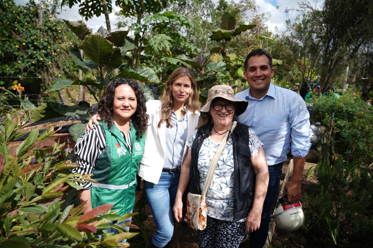 Jornada ambiental en Bilbao con Presencia de Carolina Deik primera Dama de Bogotá