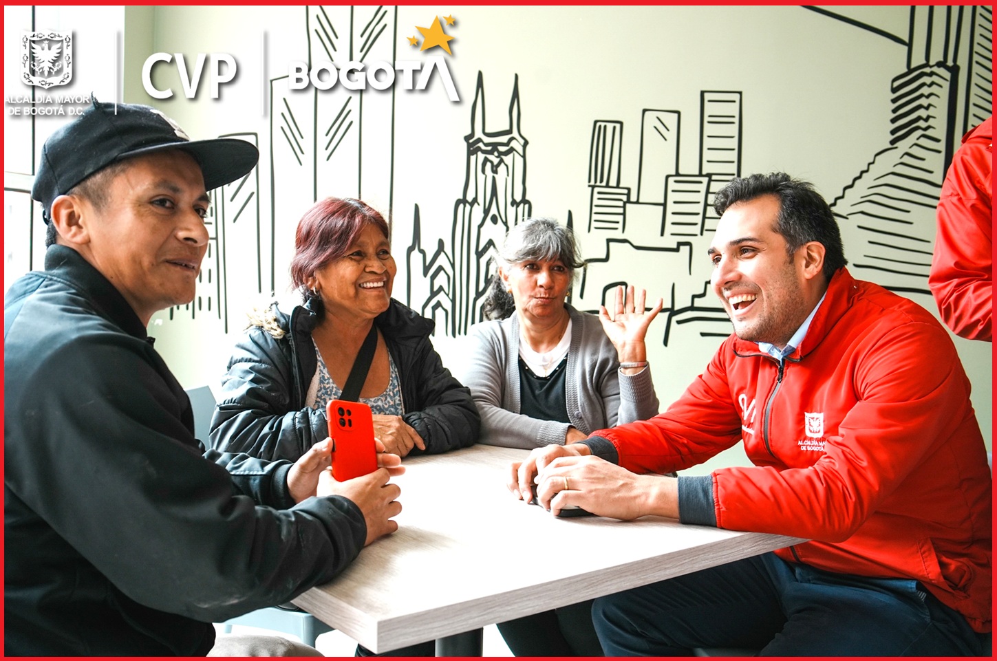 La Caja de la Vivienda Popular continúa fortaleciendo su Programa de Reasentamientos con una nueva jornada de acompañamiento en el proyecto La Alegría, en Bosa. Familias preseleccionadas conocieron de cerca las viviendas y recibieron orientación integral. La entidad reitera su compromiso con una vivienda digna, segura y libre de intermediarios.