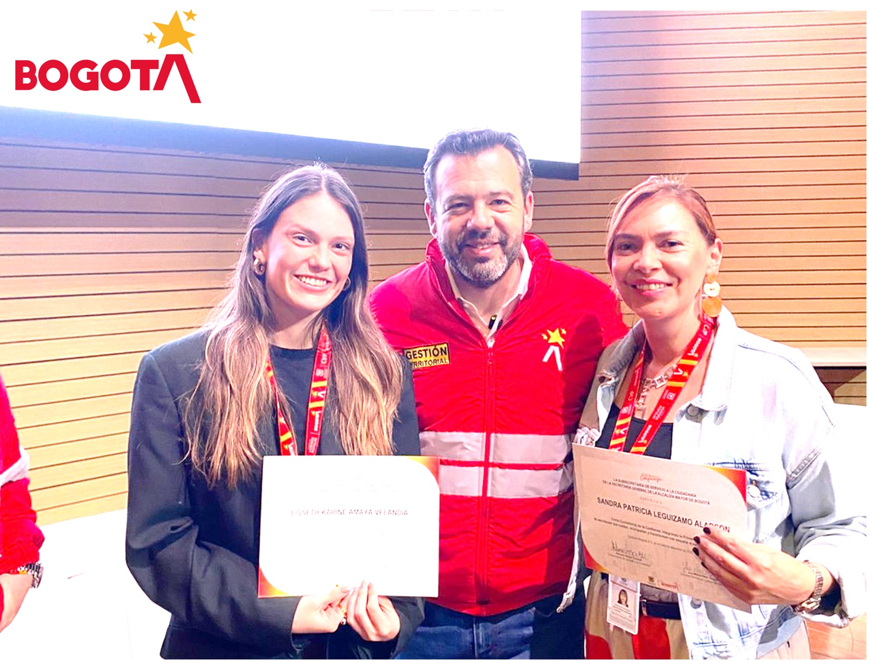 La presencia del alcalde mayor de Bogotá en el evento, Carlos Fernando Galán, realzó el reconocimiento. Durante su intervención, destacó la labor incansable de los gestores territoriales y aseguró que sin su trabajo cotidiano sería imposible que la oferta pública llegara a las personas. Sus palabras fueron de gratitud a quienes, en medio de retos personales y profesionales, representan directamente a la Alcaldía en los barrios.  